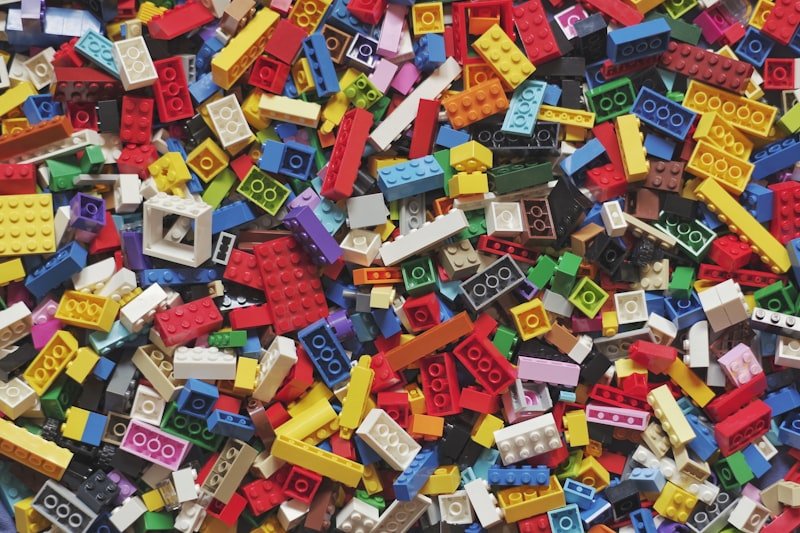 Lego Classic Creative Brick Box – 900 Pieces